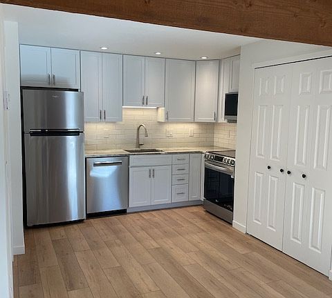 New stainless appliances