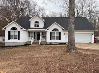 169 Royal Ln, Gray, GA 31032