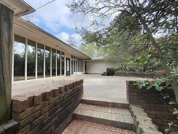 4th image of 147 Woodland Dr