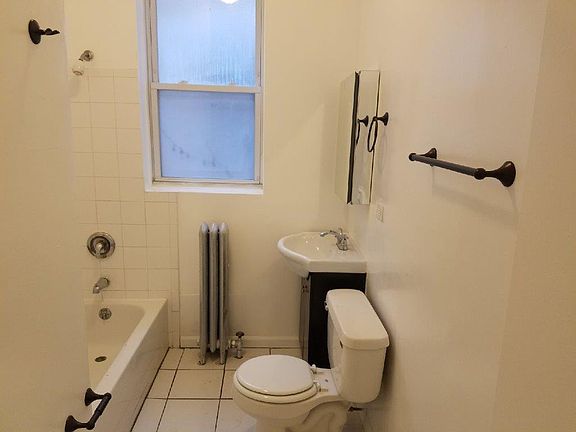 3rd image of 4341 S Greenwood Ave