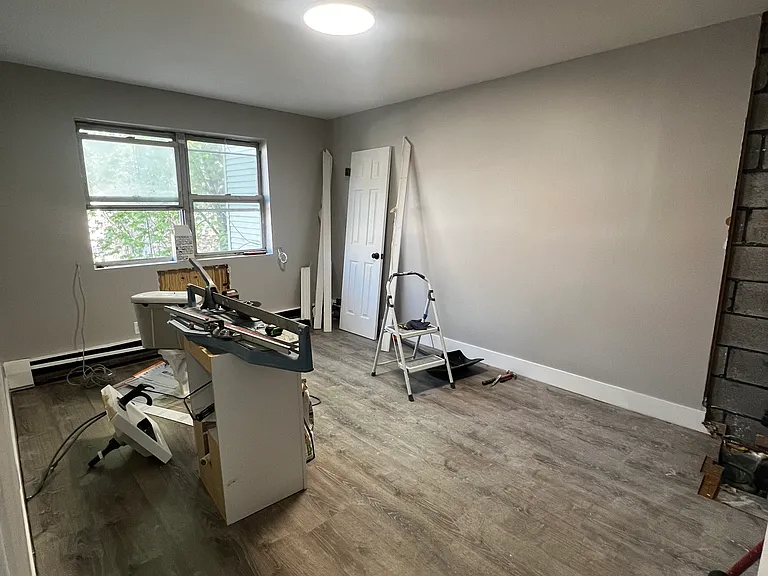 1932 Holland Ave #2 — Photo 3