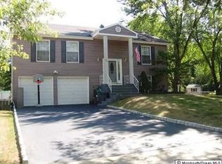 87 Susan Dr, Jackson, NJ 08527