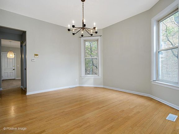 5th image of 1026 W Montana St #1