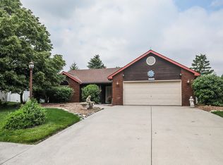 1046 Cross Pointe Dr, Decatur, IN 46733