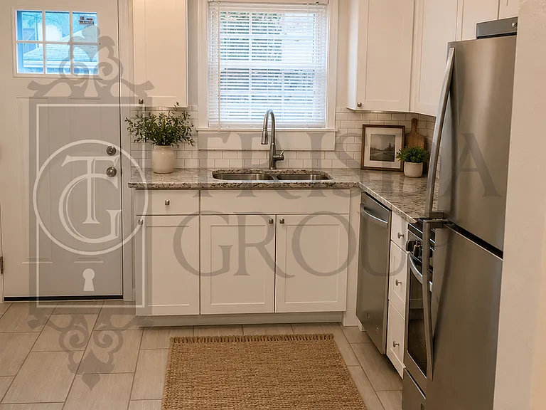 2361 Bensonia Ave — Photo 9