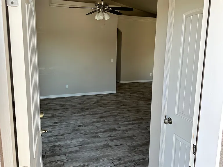 2619 Harrod Ave — Photo 4