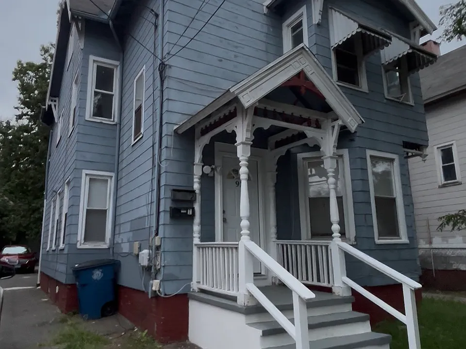 92 Carmel St