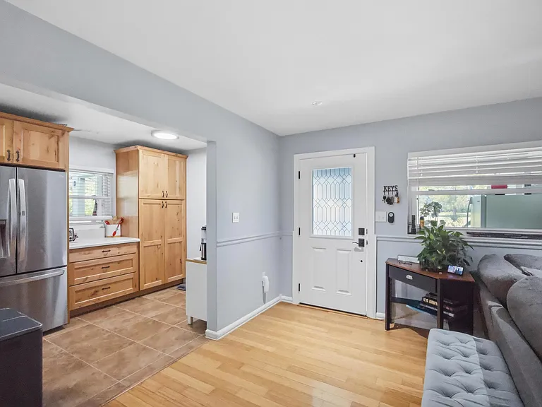 521 W Lutz Lake Fern Rd — Photo 9