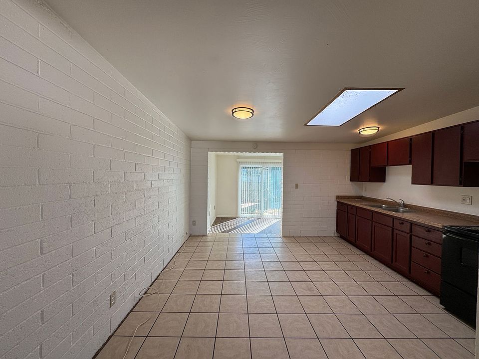 1st image of 7467 E Desert Spring Dr