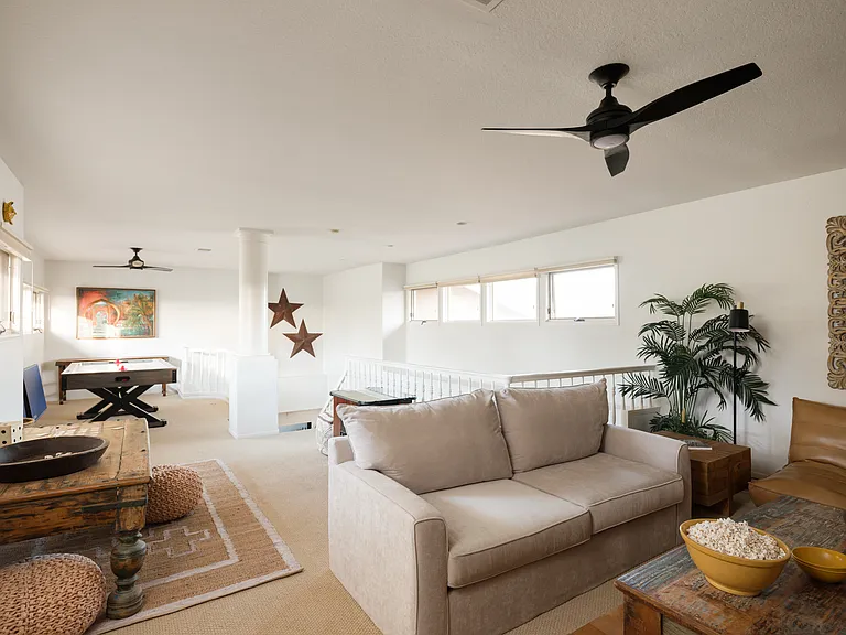 Country Rose Cir — Photo 29