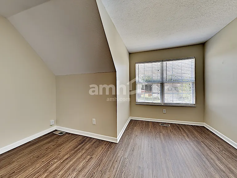 4417 Oakbank Ln — Photo 18