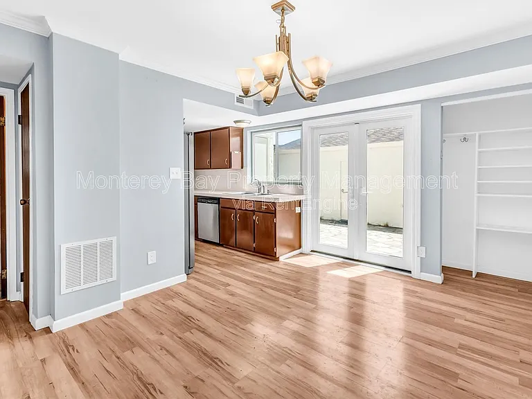 3137 Seacrest Ave #12 — Photo 9