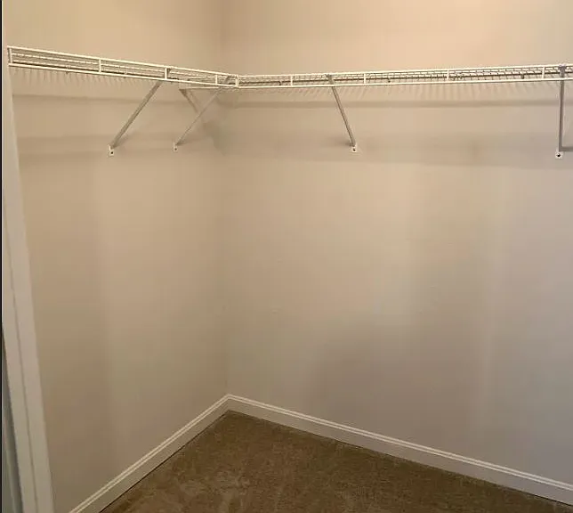 Parkside Manor Apartmens — Photo 11