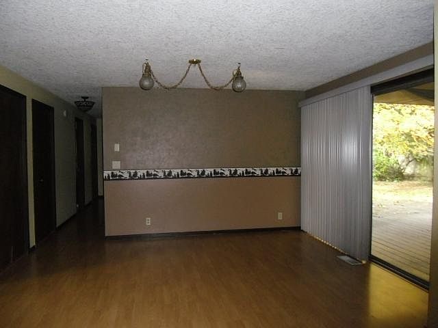 2nd image of 4300 NE 39th Ave