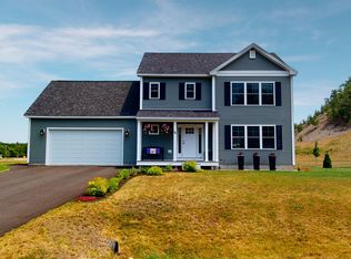 16 Champagne Ln, Lisbon, ME 04250