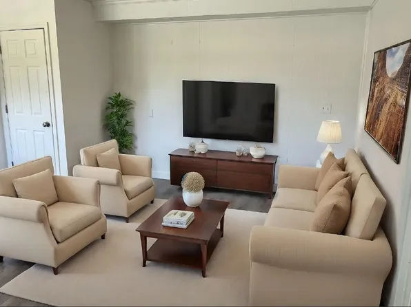 1530 W Main St, Harleyville, SC 29448