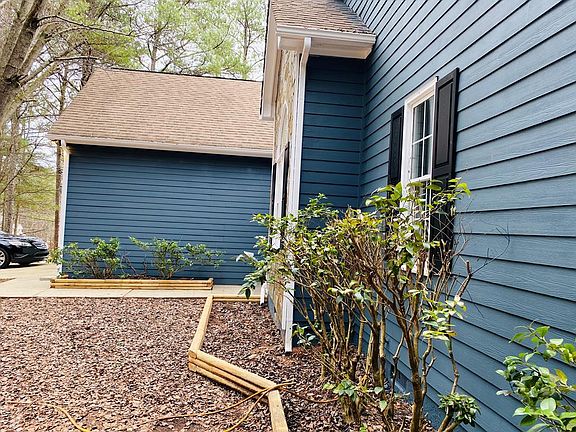 2nd image of 610 Eagles Nest Cir