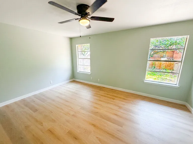 8726 Timberbriar St — Photo 11