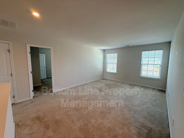 1524 Bailiff Ct SW — Photo 12