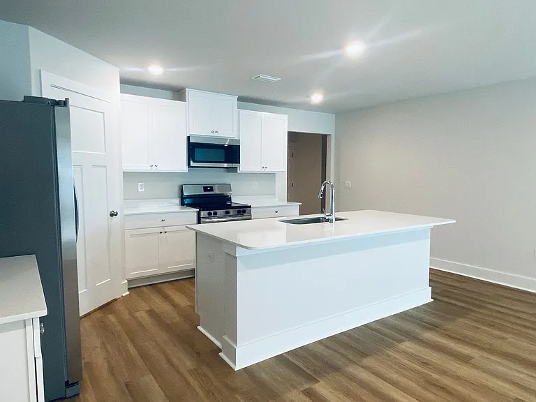 3021 Serviceberry Rd — Photo 3