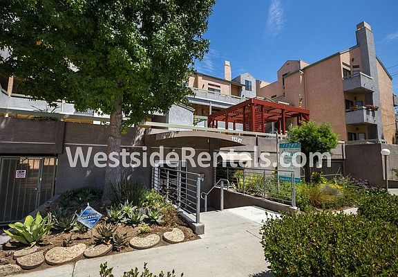 2nd image of 11247 La Maida St APT 101