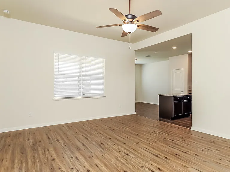 7928 Bluewater Cv — Photo 5
