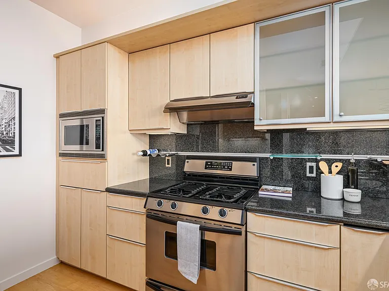 219 Brannan St #5G — Photo 28