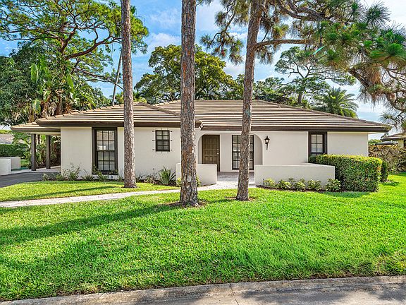 2nd image of 433 Pine Villa Drive