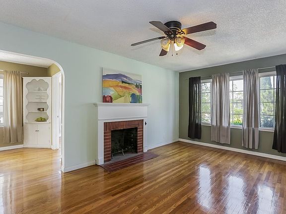 2nd image of 4542 Pasadena Ave