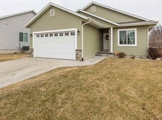 5018 Luke St, Cedar Falls, IA 50613