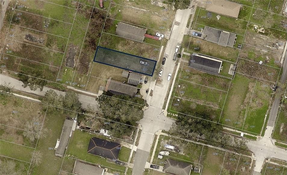 2nd image of 2311 Lizardi St