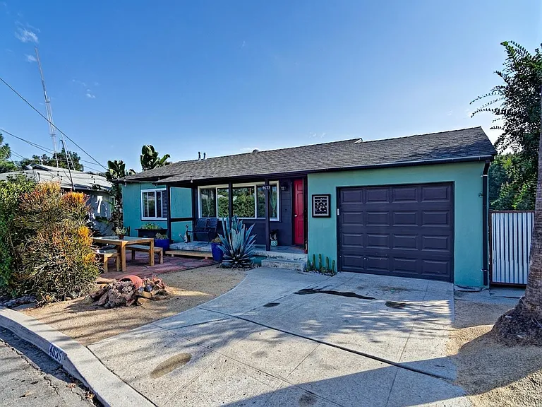4635 Virginia Ave — Photo 1