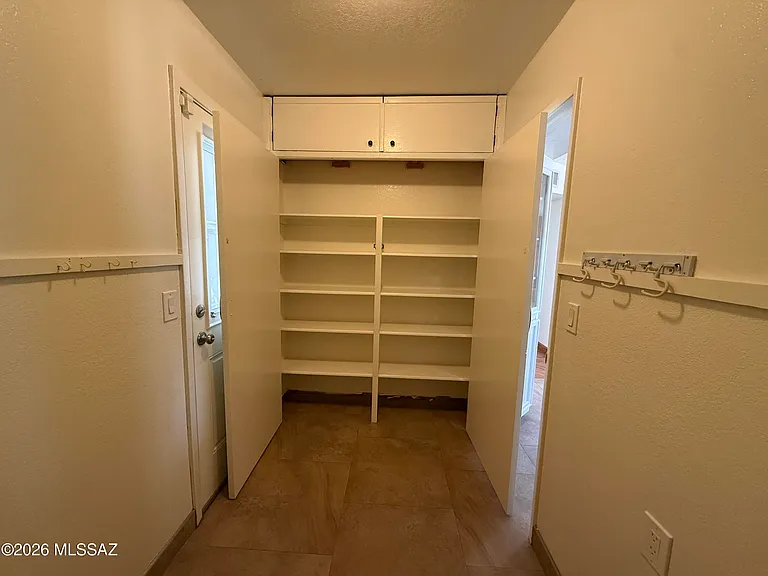 625 N Brown Ave — Photo 5