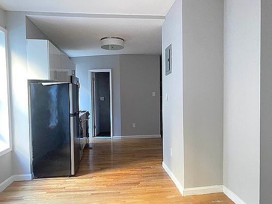 5th image of 236 E 116th St