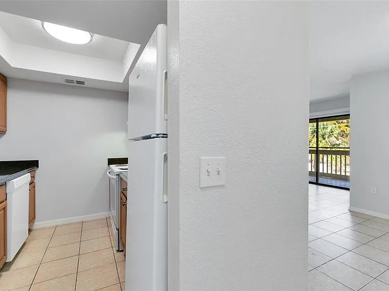 1040 S Buena Vista Dr #1065 — Photo 2