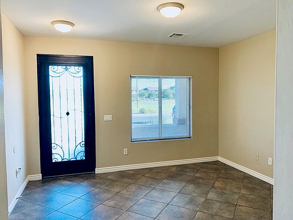5th image of 658 W Saguaro Ln