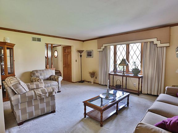 3rd image of 8238 N 51st St