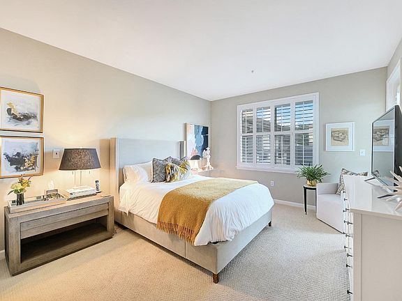 5th image of 300 Deer Valley Road #4A