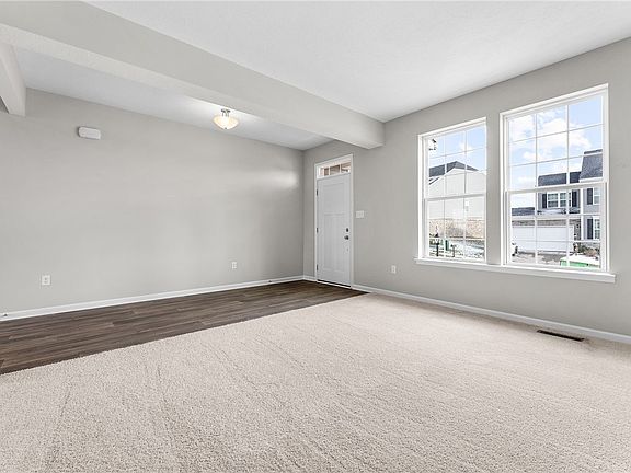 4th image of 892 Bideford Dr