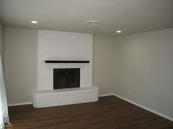 4th image of 2604 Hamner Dr