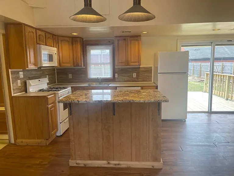 3510 E 30th Pl — Photo 13