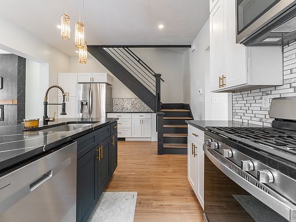4th image of 1029 Dawson St