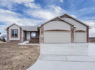 1893 SW Saddle Brooke St, Haysville, KS 67060