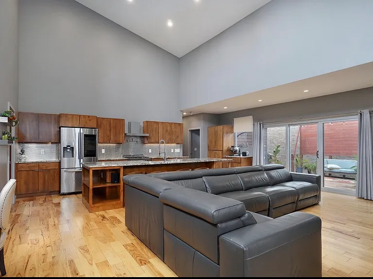 3942 E Rosebrier St — Photo 10