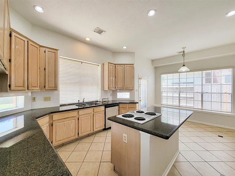 17403 Canyon Knoll Dr — Photo 16