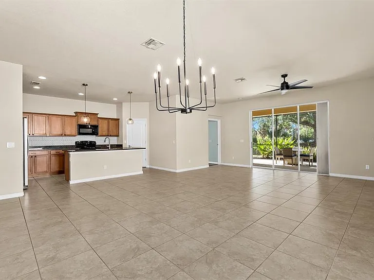 11711 Breadfruit Ln — Photo 16