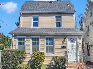 24907 88th Rd, Bellerose, NY 11426