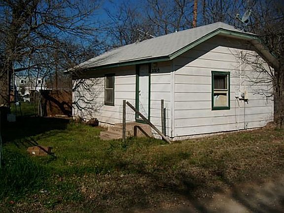 4th image of 2130 Russell Ave