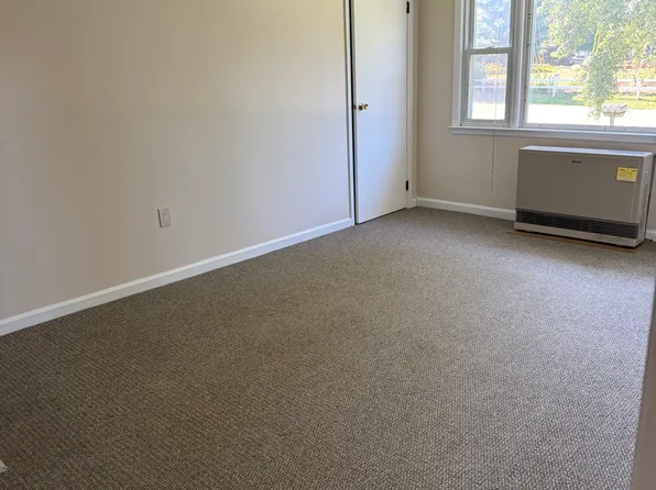 595 Bay Rd, Colchester, VT
