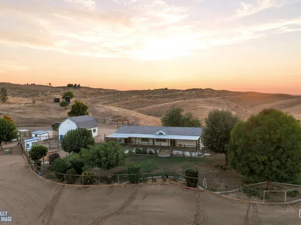 472 Eaglecrest Rd, Bakersfield, CA 93308